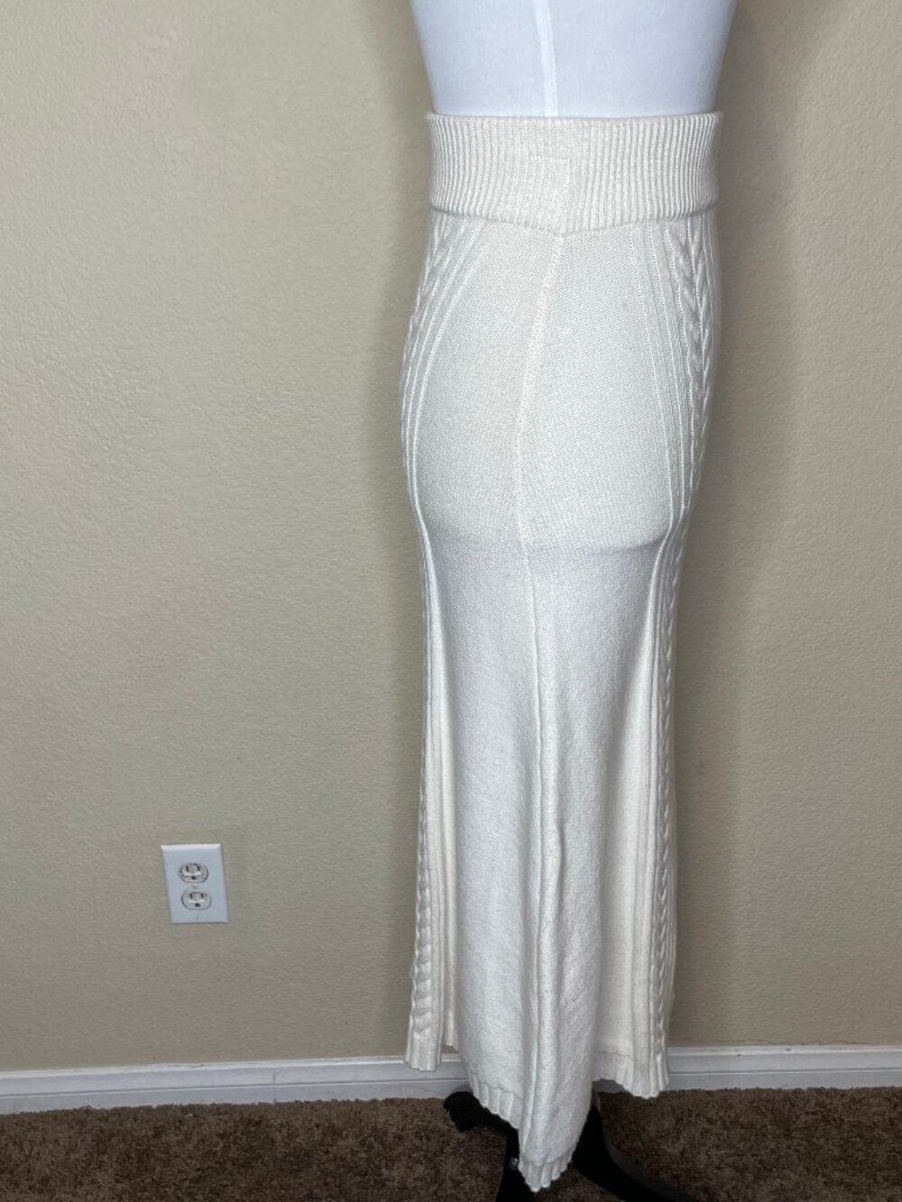 CYRUS Coquette Cable Knit Maxi Skirt Cream Ivory Ribbed Winter Cottagecore XS - Picture 7 of 16